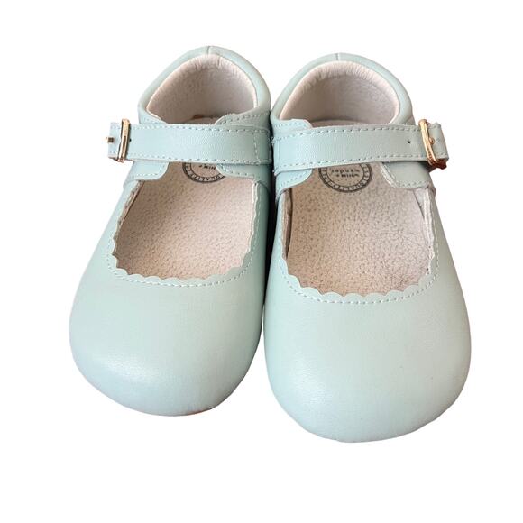 Whim & Wander Other - Whim + Wander 8c toddler baby blue Maryjanes Sweethoney classic timeless leather